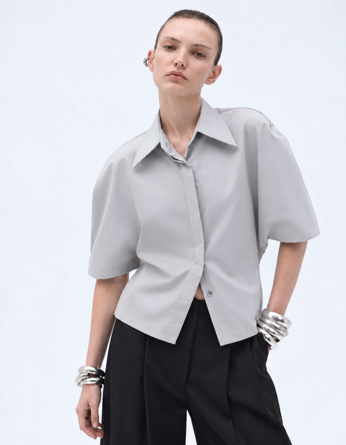 ROUNDED SLEEVE BUTTON UP SHIRT
