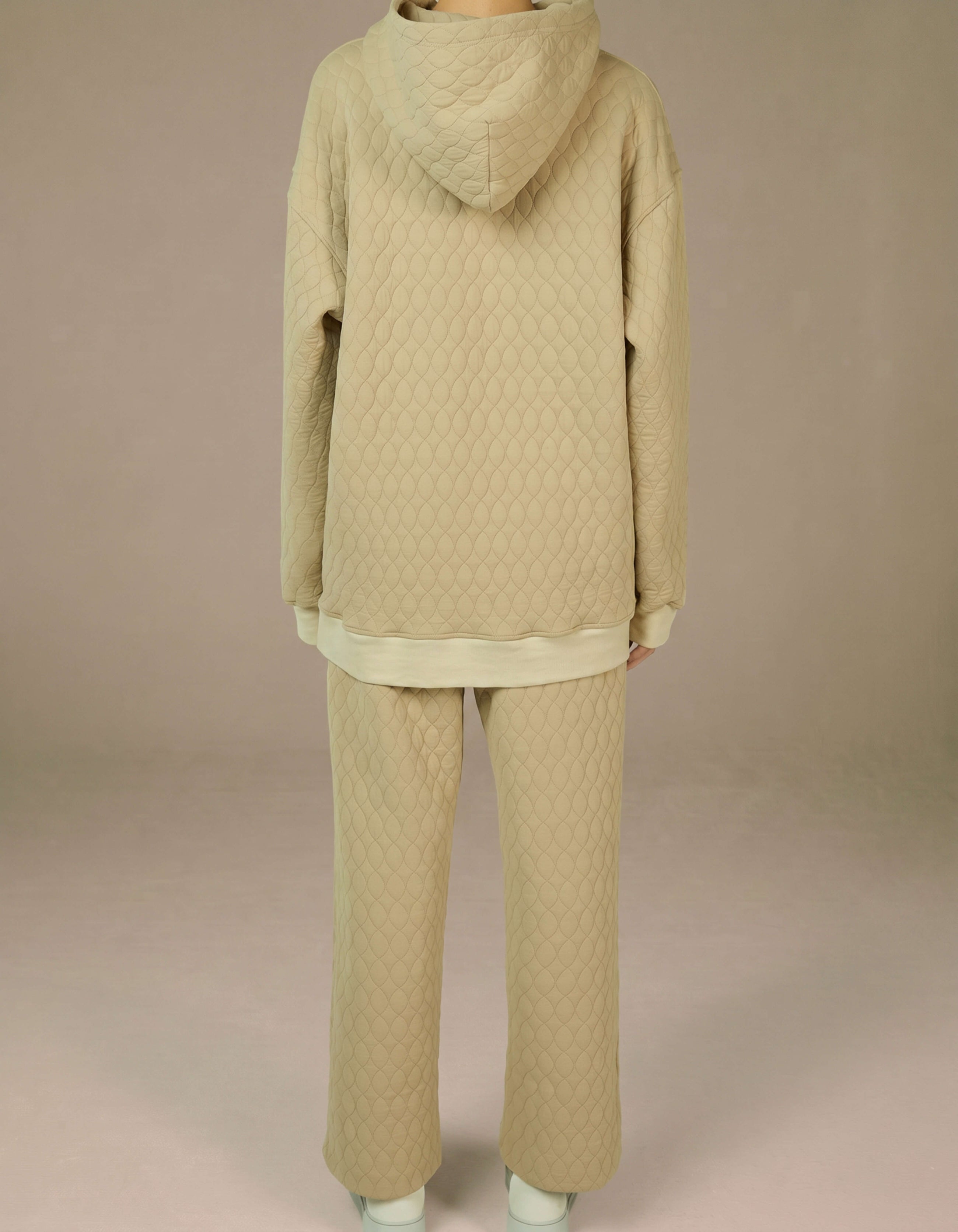 FELPA CON CAPPUCCIO OVERSIZE