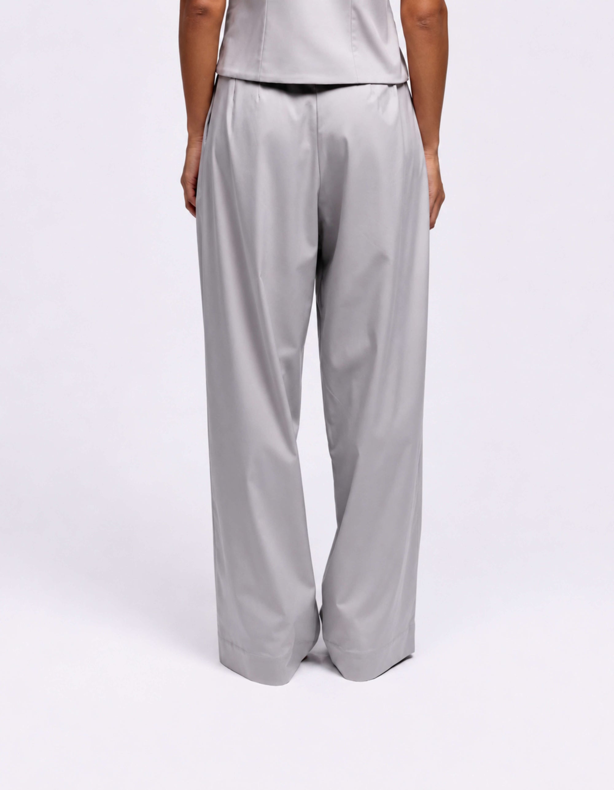 STRAIGHT LEG PANTS
