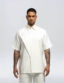 CAMICIA A MANICHE CORTE A TRIANGOLO