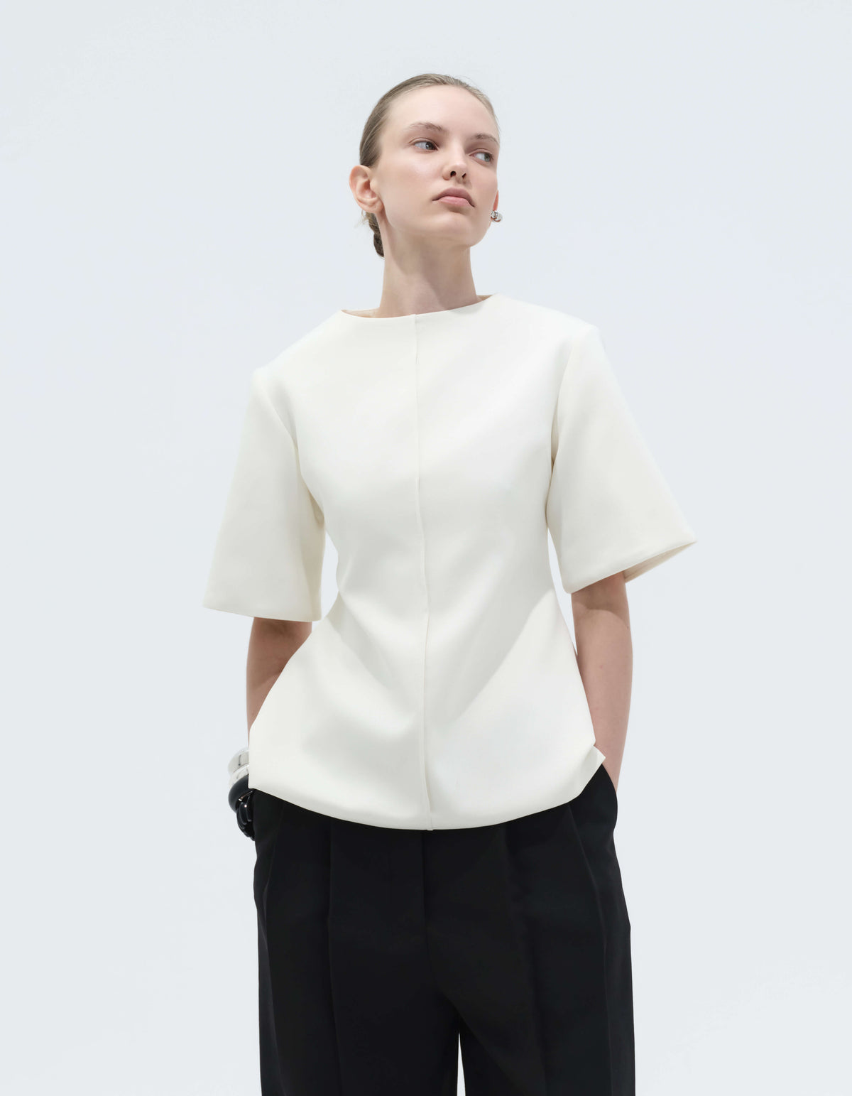 STRUCTURED HOURGLASS TOP WITH EXAGGERATED SLEEVE