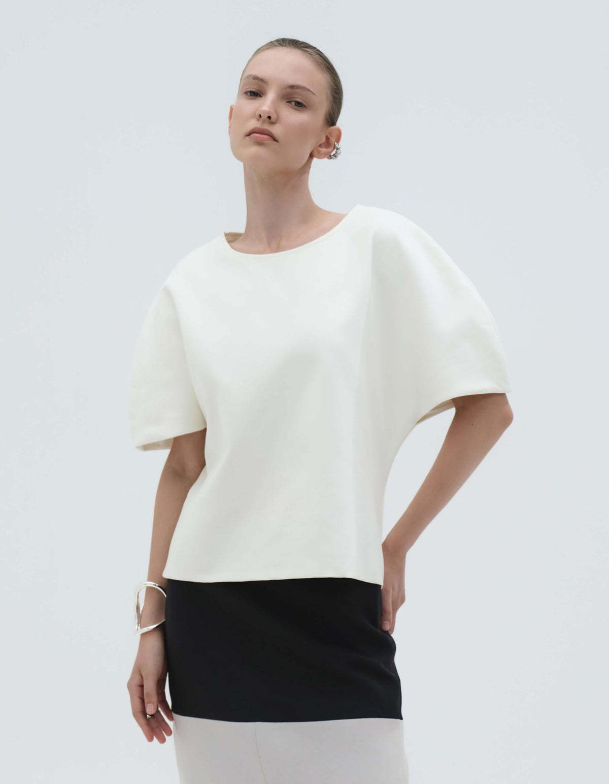 STRUCTURED BUTTERFLY TOP