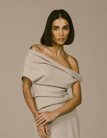 SHOULDER TWIST TOP