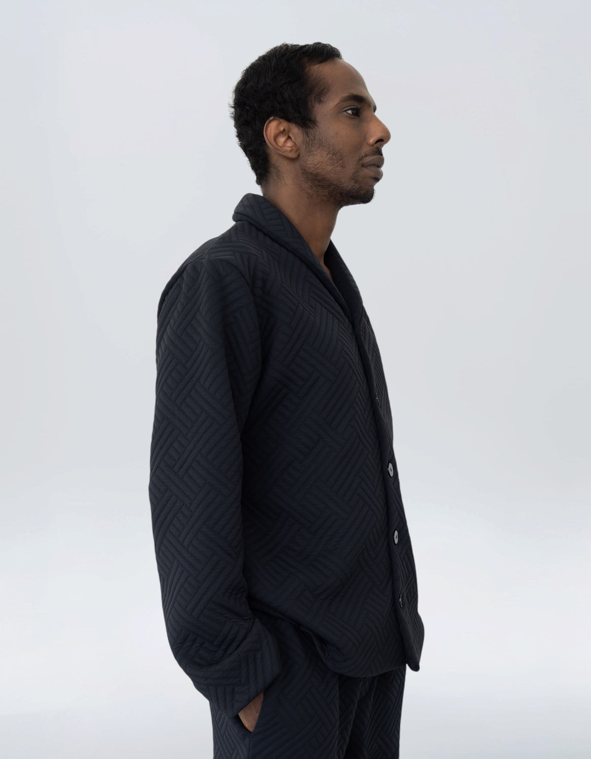 VESTE ET CHEMISE SURDIMENSIONNÉES