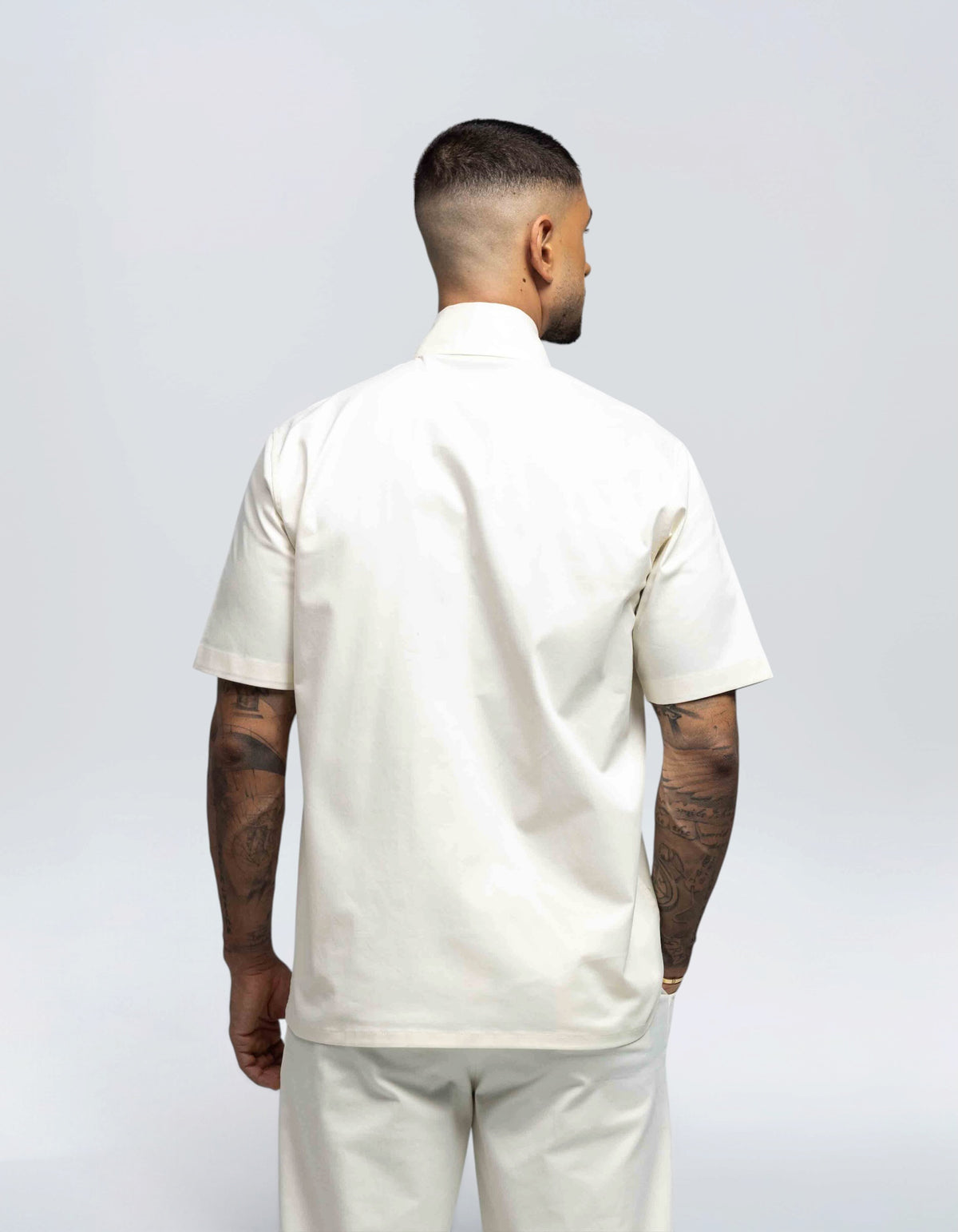 CHEMISE À MANCHES COURTES À PANNEAU EN U