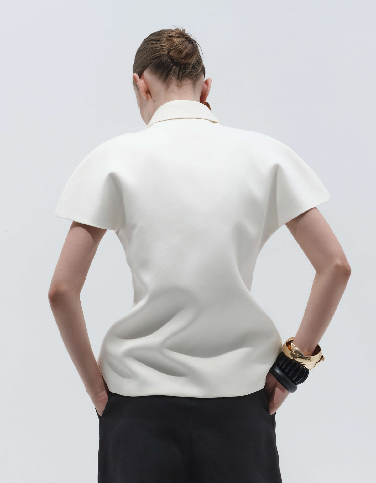 EXAGGERATED LAPEL TOP