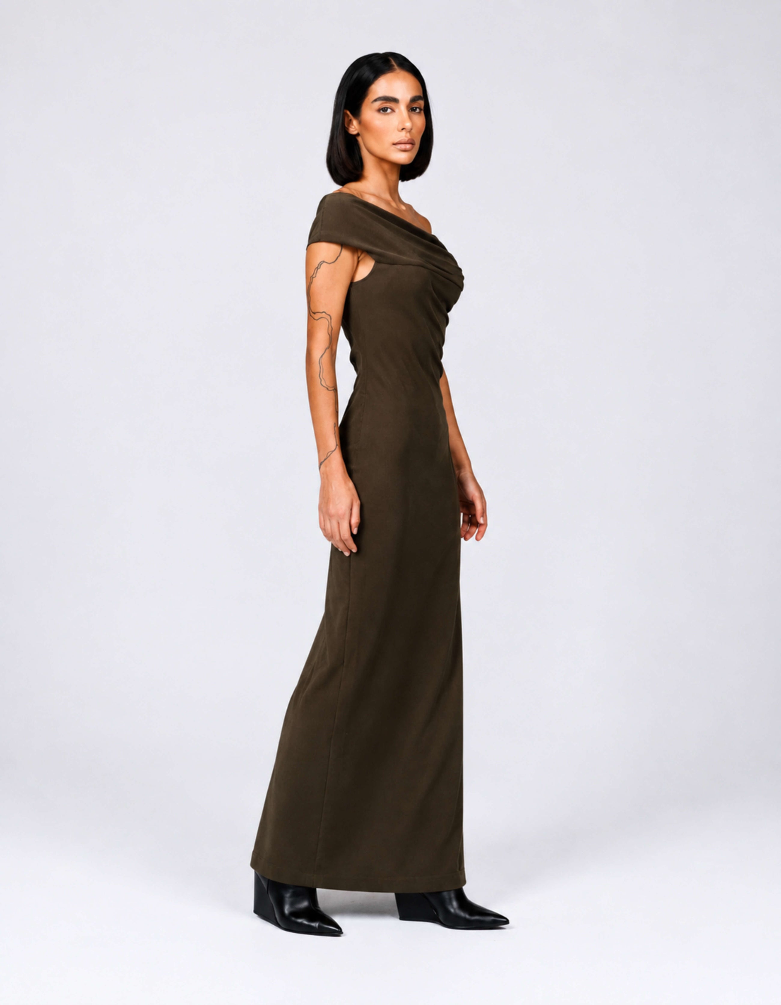 TAUPE OFF-SHOULDER COLUMN DRESS