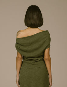 SHOULDER TWIST TOP