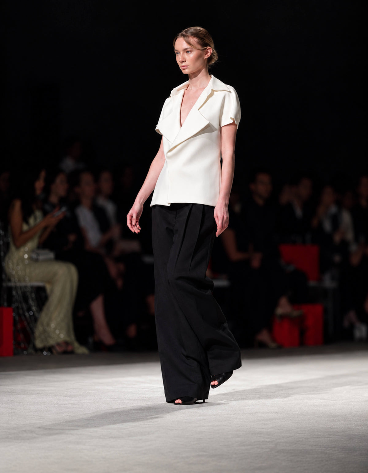 PLEATED TROUSERS
