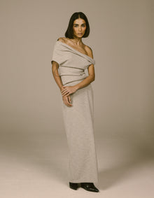 SHOULDER TWIST TOP