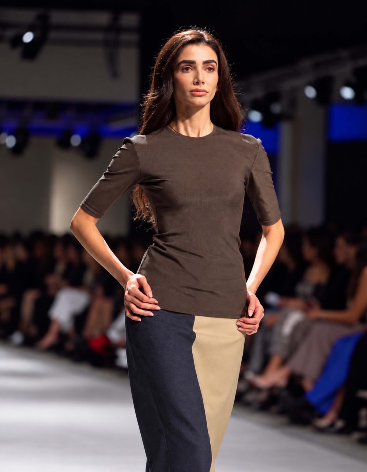 THREE QUARTER SLEEVE TOP