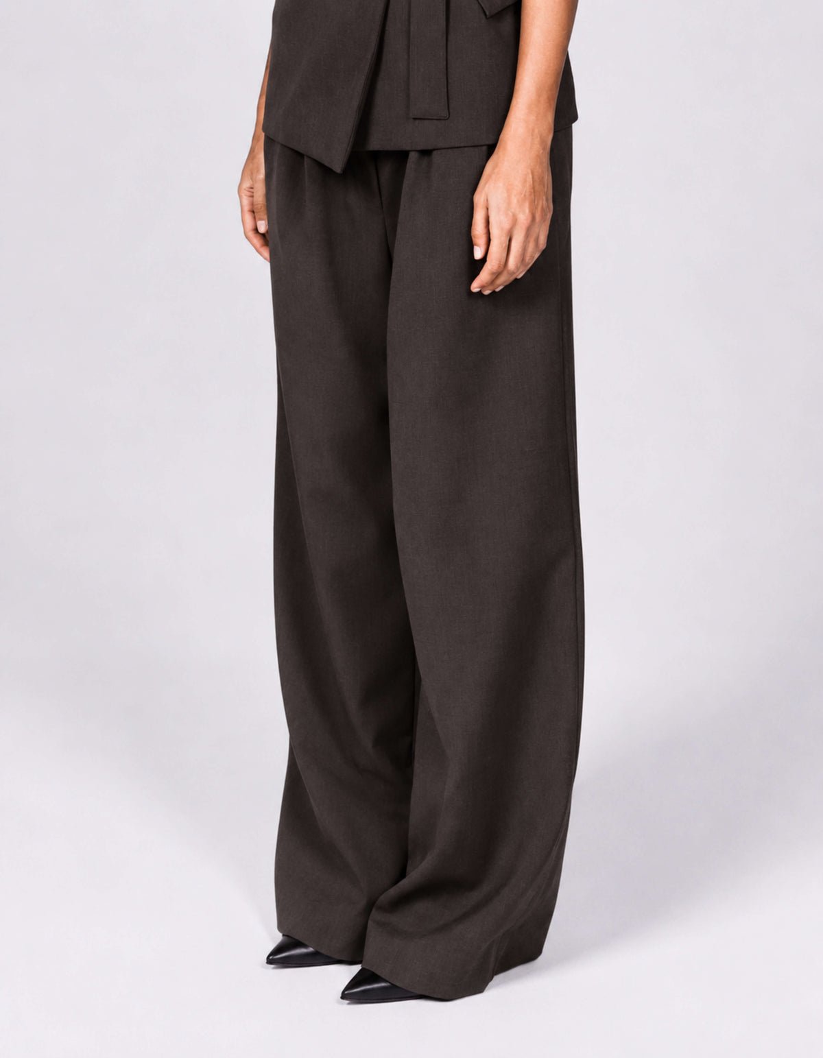WIDE-LEG TROUSERS