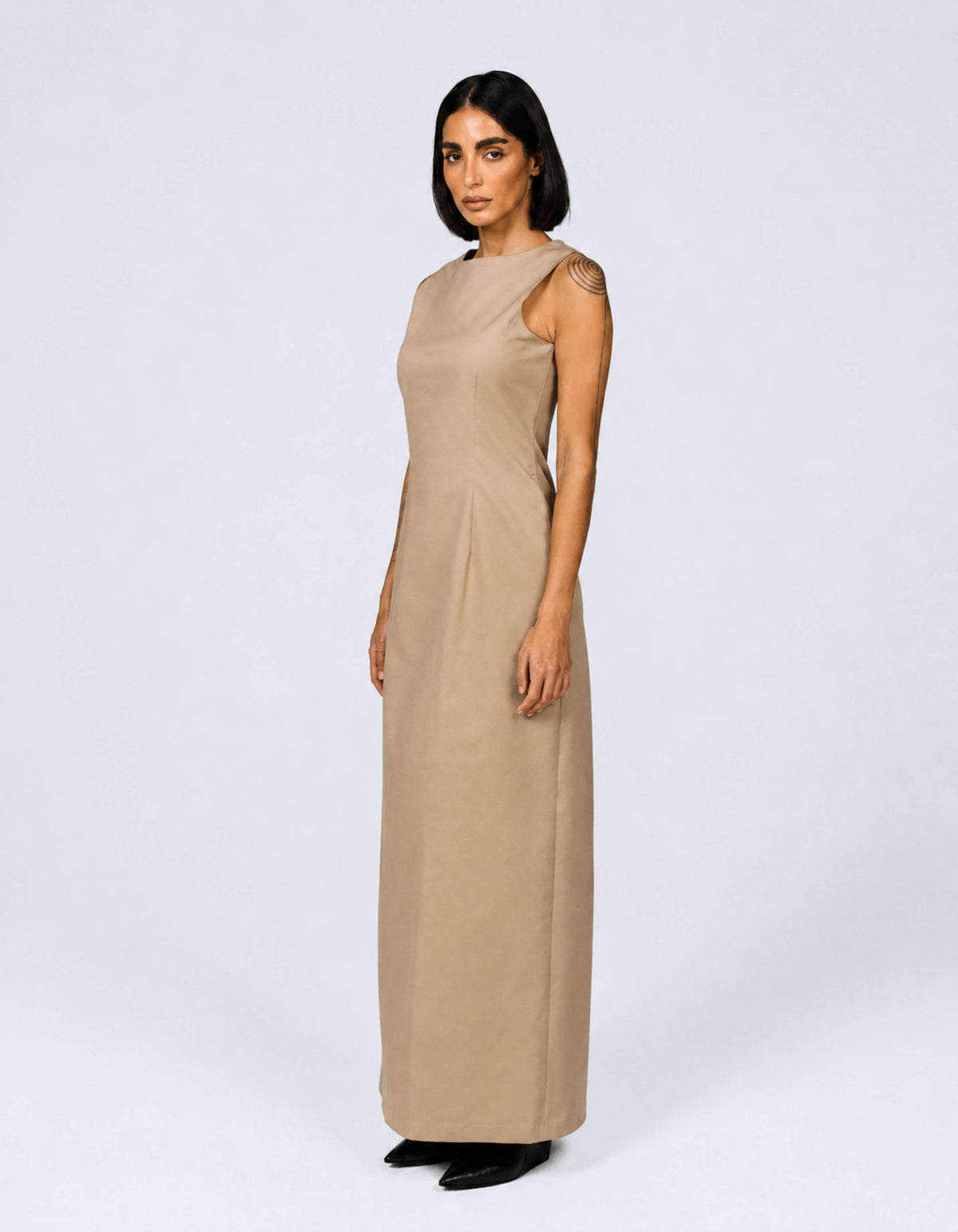 SLEEVELESS COLUMN DRESS