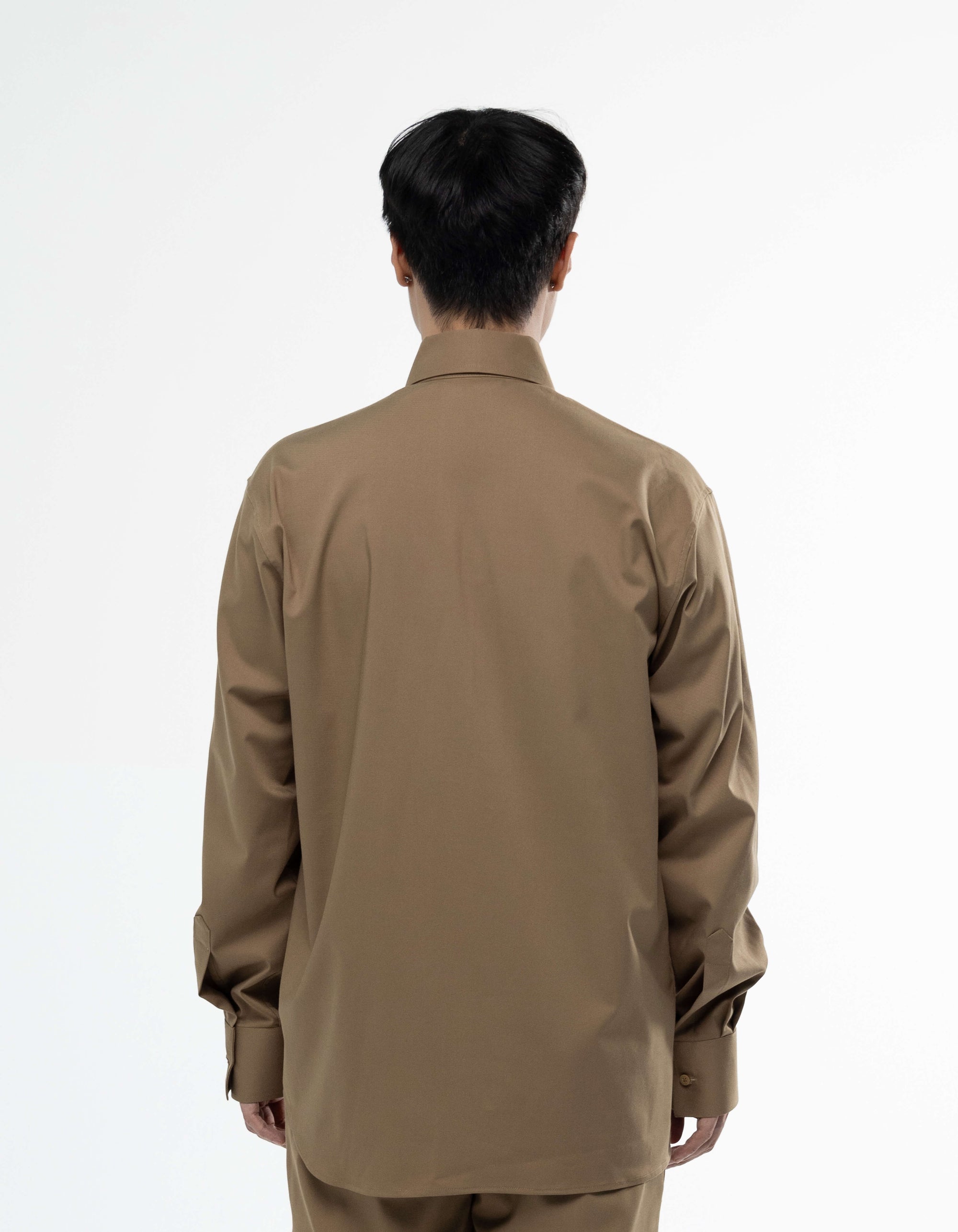 CHEMISE À MANCHES LONGUES ASYMÉTRIQUE