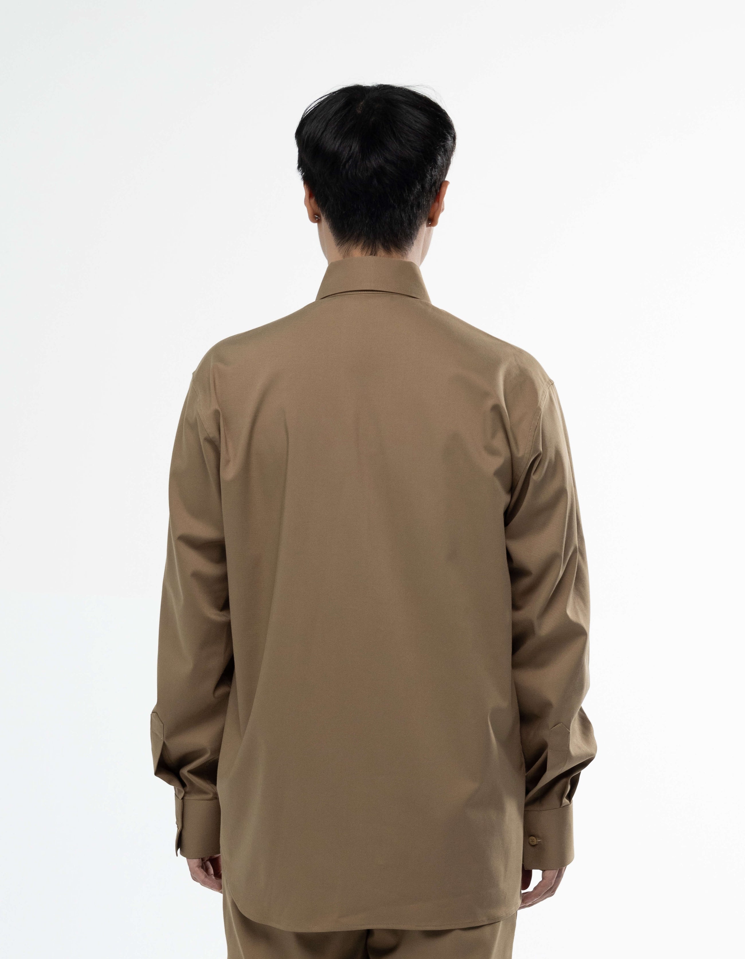 CHEMISE À MANCHES LONGUES ASYMÉTRIQUE