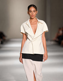 EXAGGERATED LAPEL TOP