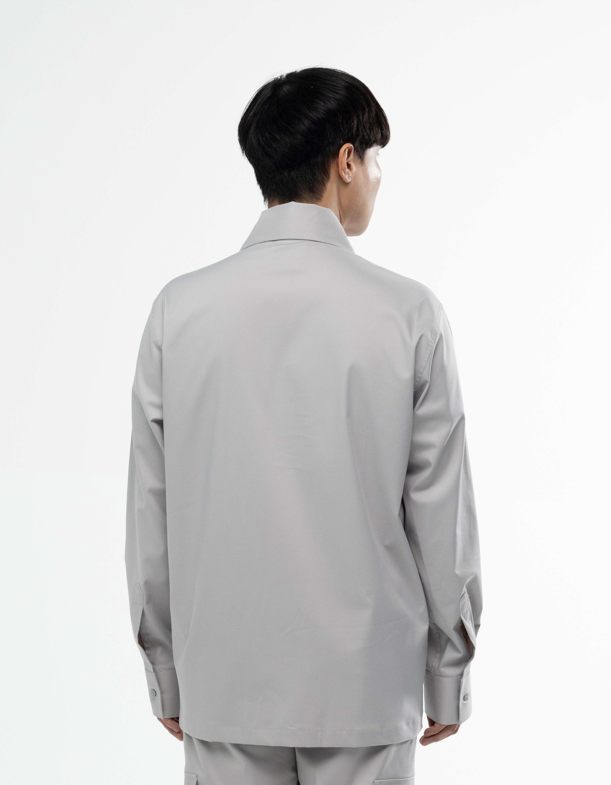 CHEMISE À COL COURT