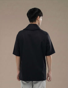 CHEMISE À MANCHES COURTES À COL COURT