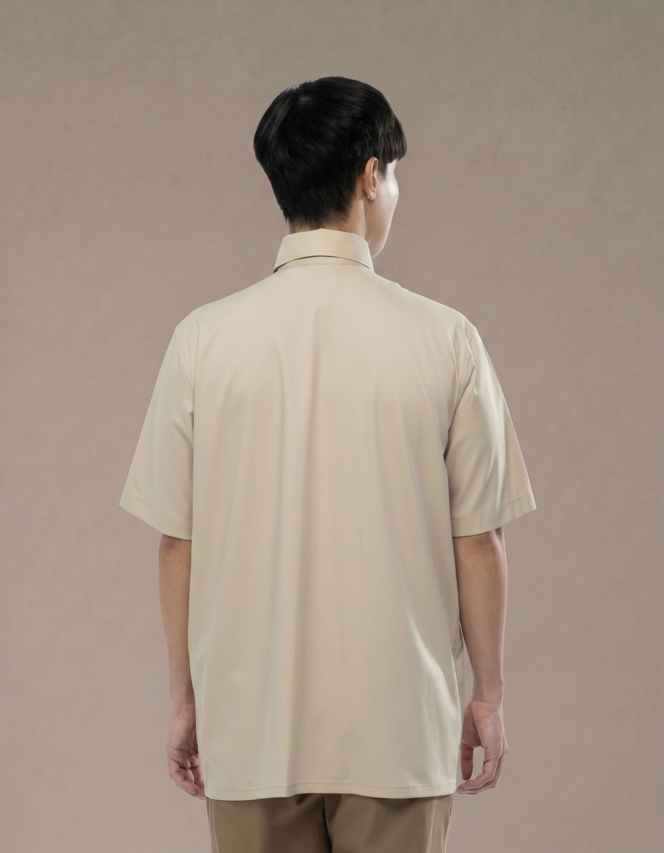 CHEMISE À MANCHES COURTES À PANNEAU EN U