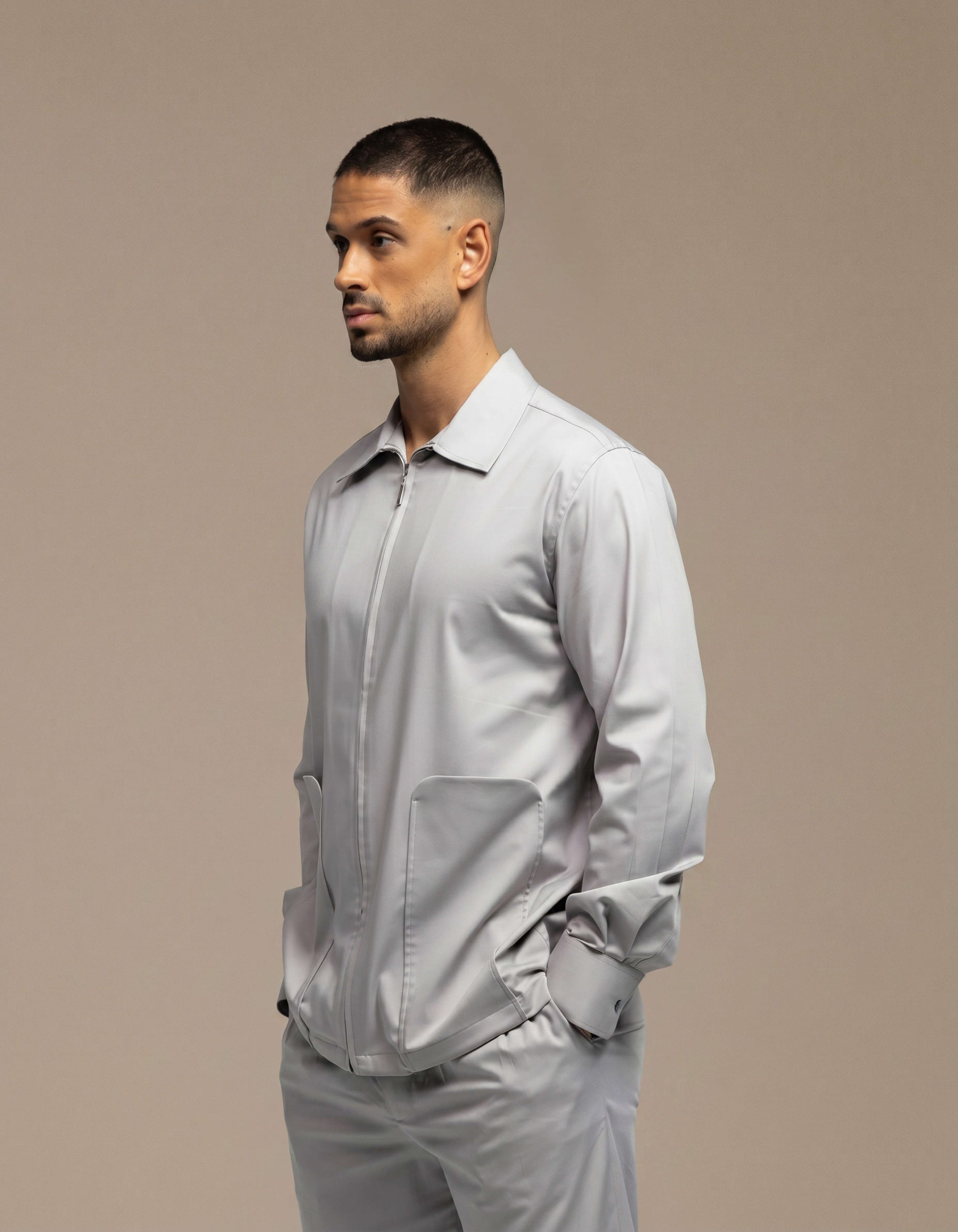 CHEMISE À POCHE LONGUE ET FERMETURE ÉCLAIR