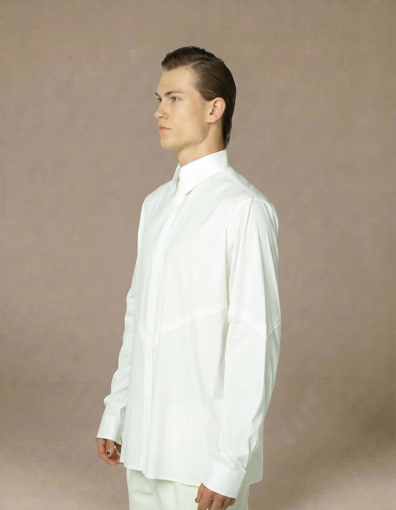 CHEMISE À POINTES EN V