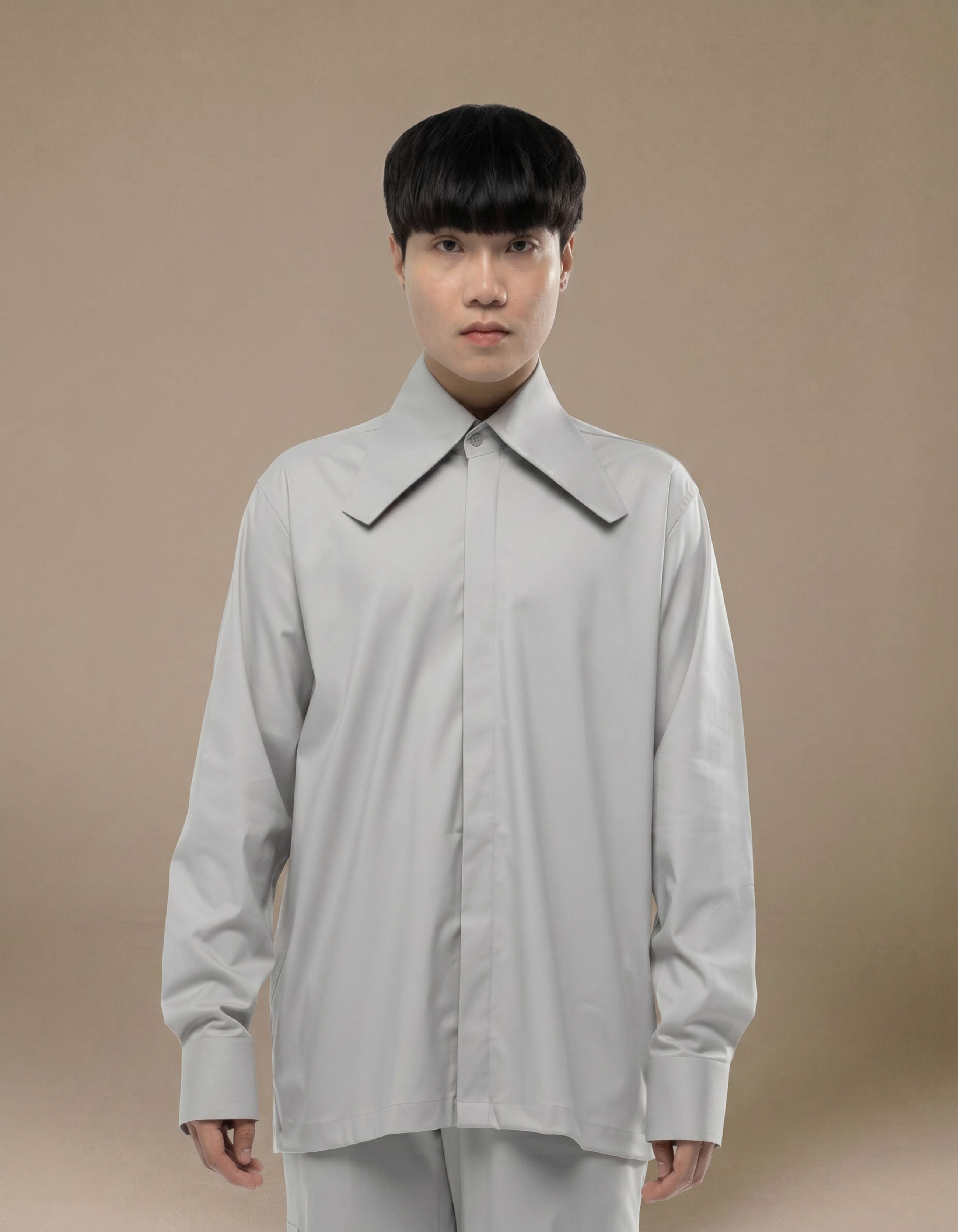 CAMICIA CON COLLO CORTO