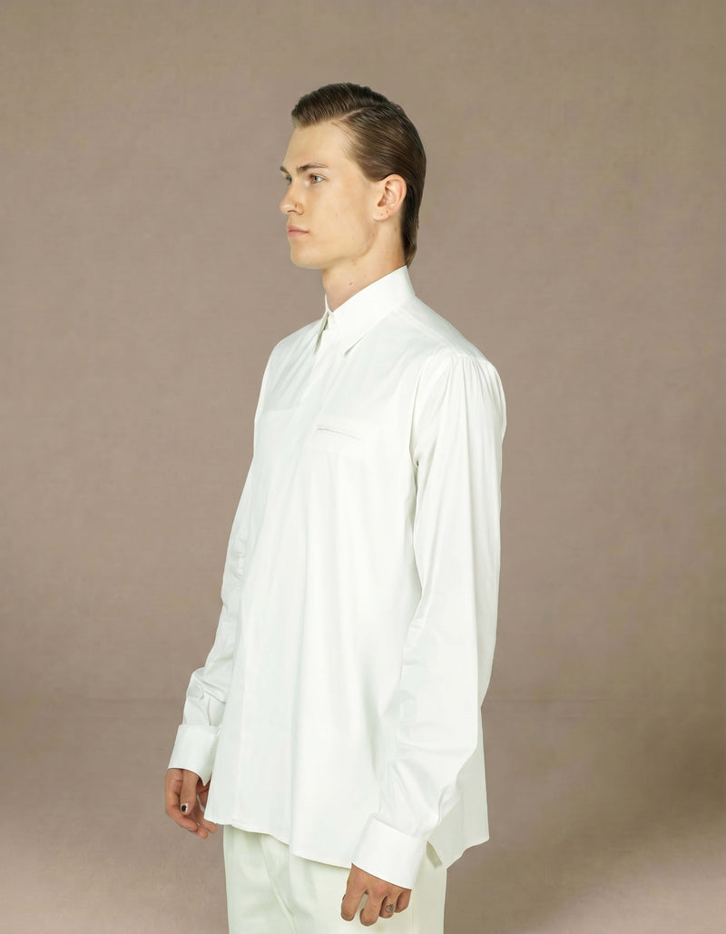 CHEMISE À FERMETURE TRIANGULAIRE