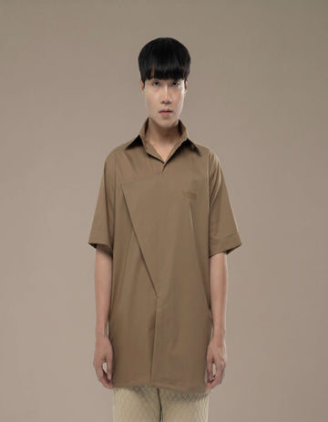 TRIANGLE CLOSURE SHORT SLEEVE SHIRT
