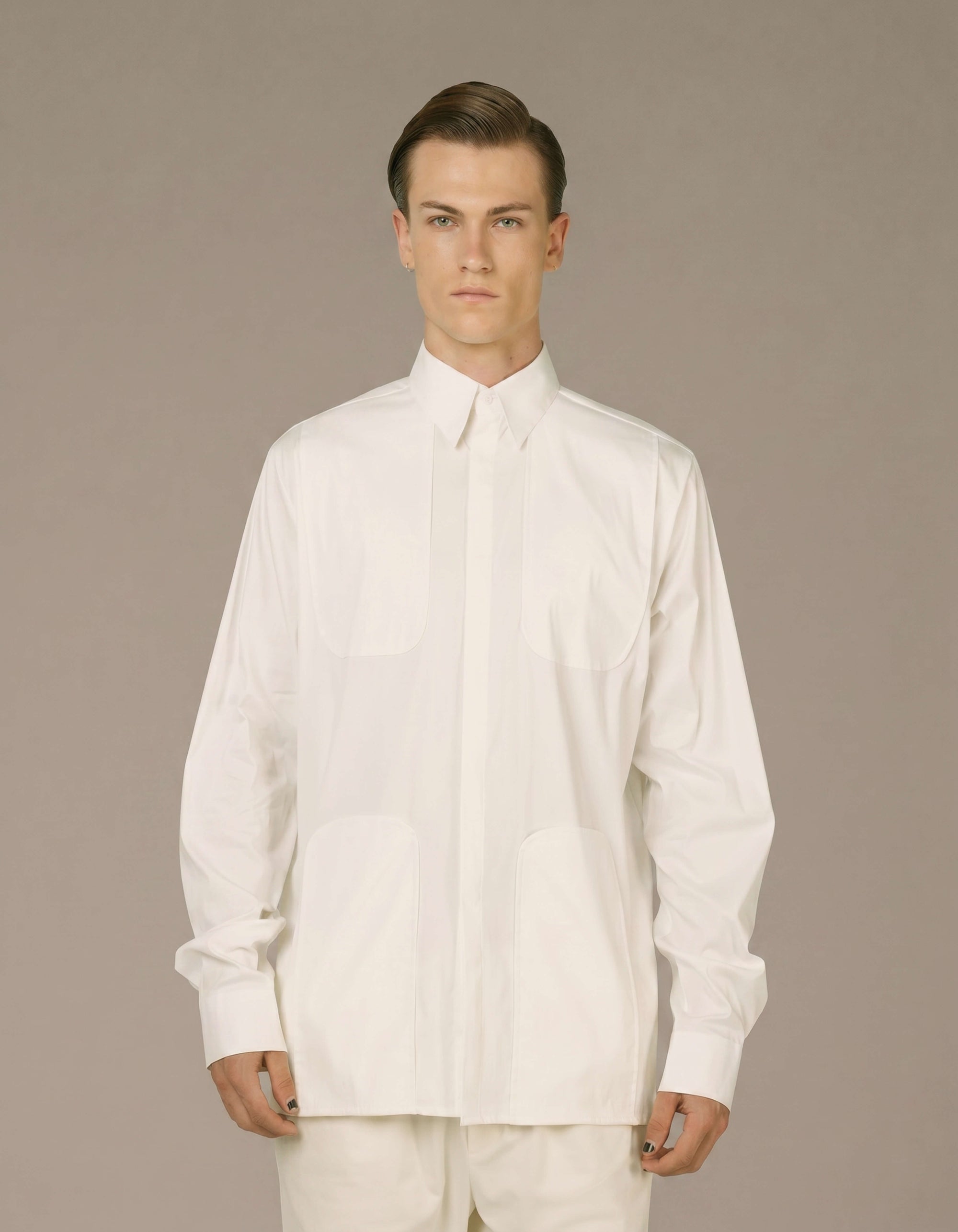 CHEMISE À PANNEAU EN U