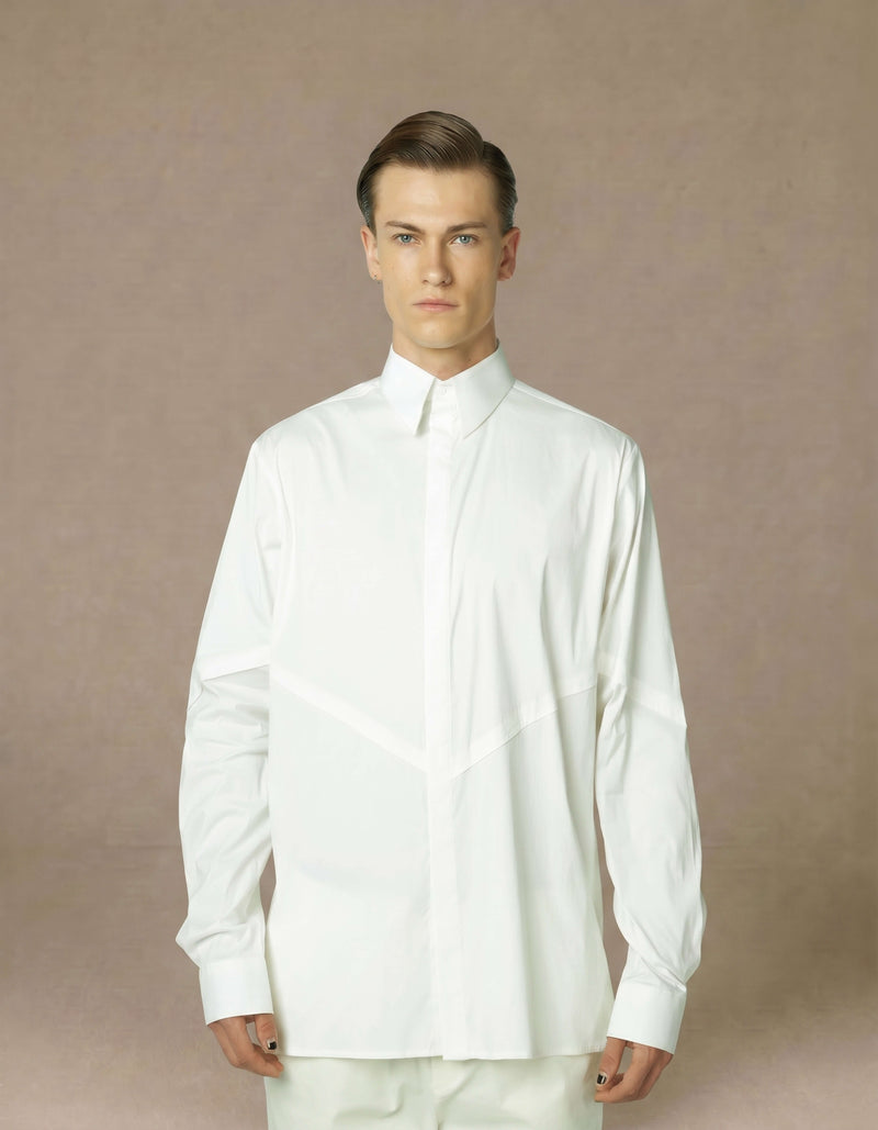 CHEMISE À POINTES EN V