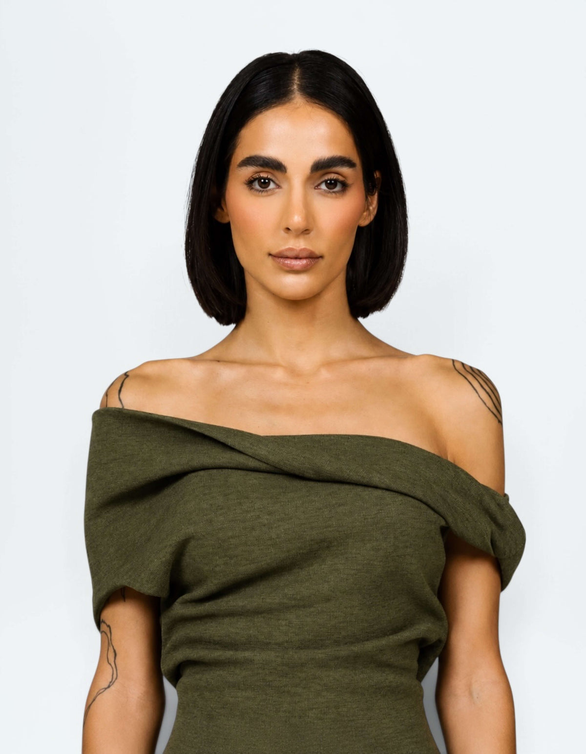 SHOULDER TWIST TOP