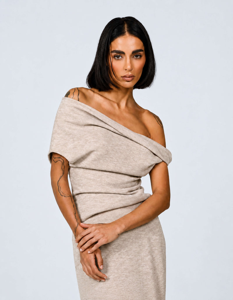 SHOULDER TWIST TOP