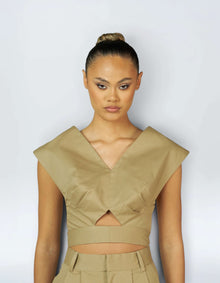 TRIANGLE CUT OUT CROP TOP
