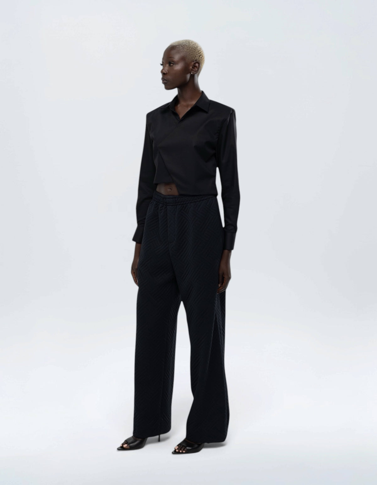 TRIANGLE OVERLAP CROP TOP