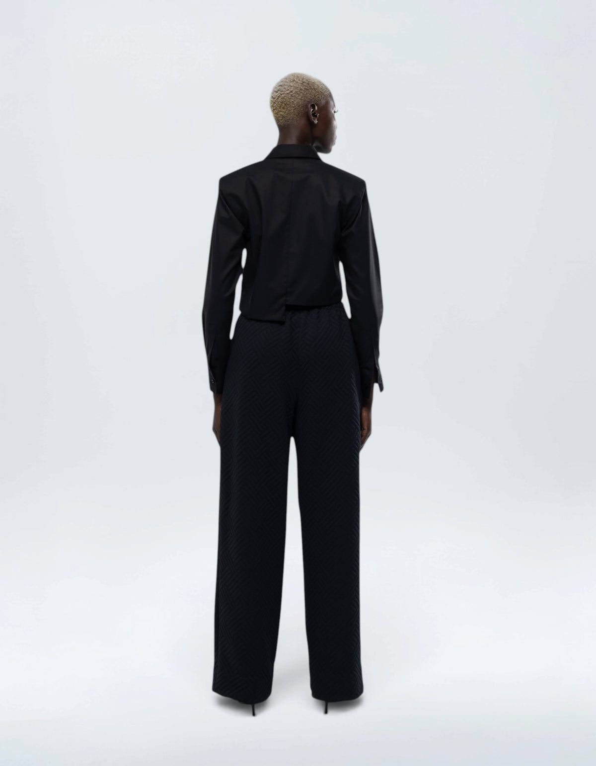 TRIANGLE OVERLAP CROP TOP