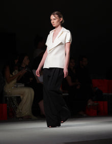 EXAGGERATED LAPEL TOP