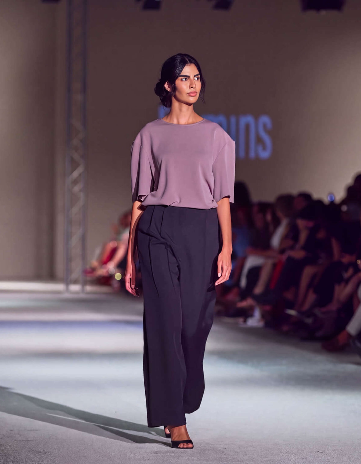 PLEATED TROUSERS