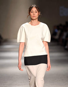 STRUCTURED BUTTERFLY TOP