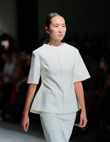 STRUCTURED HOURGLASS TOP WITH EXAGGERATED SLEEVE