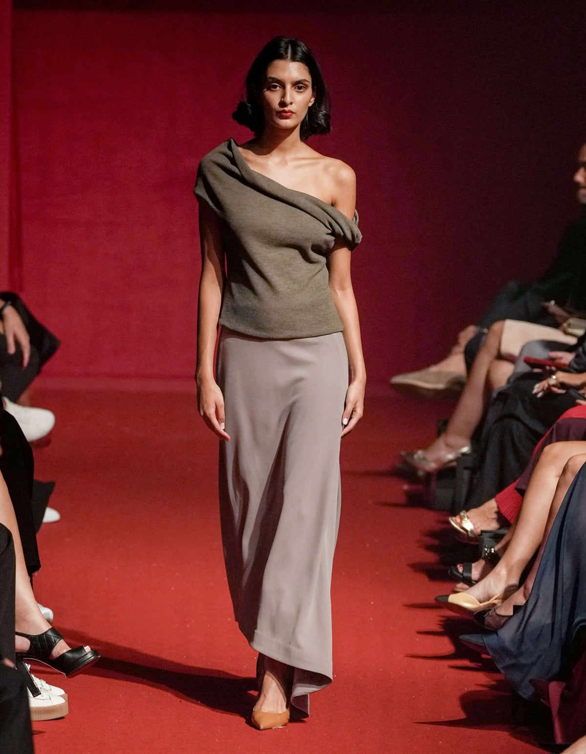 ASYMMETRIC DRAPE SKIRT