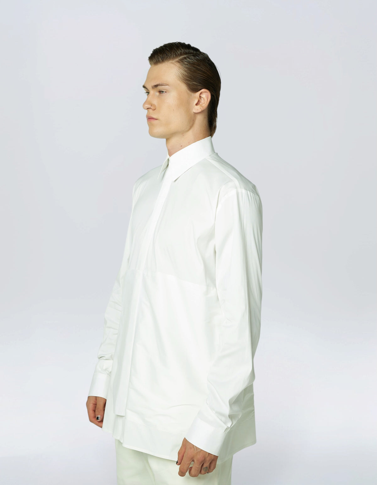 CHEMISE À FERMETURE SUPERPOSÉE