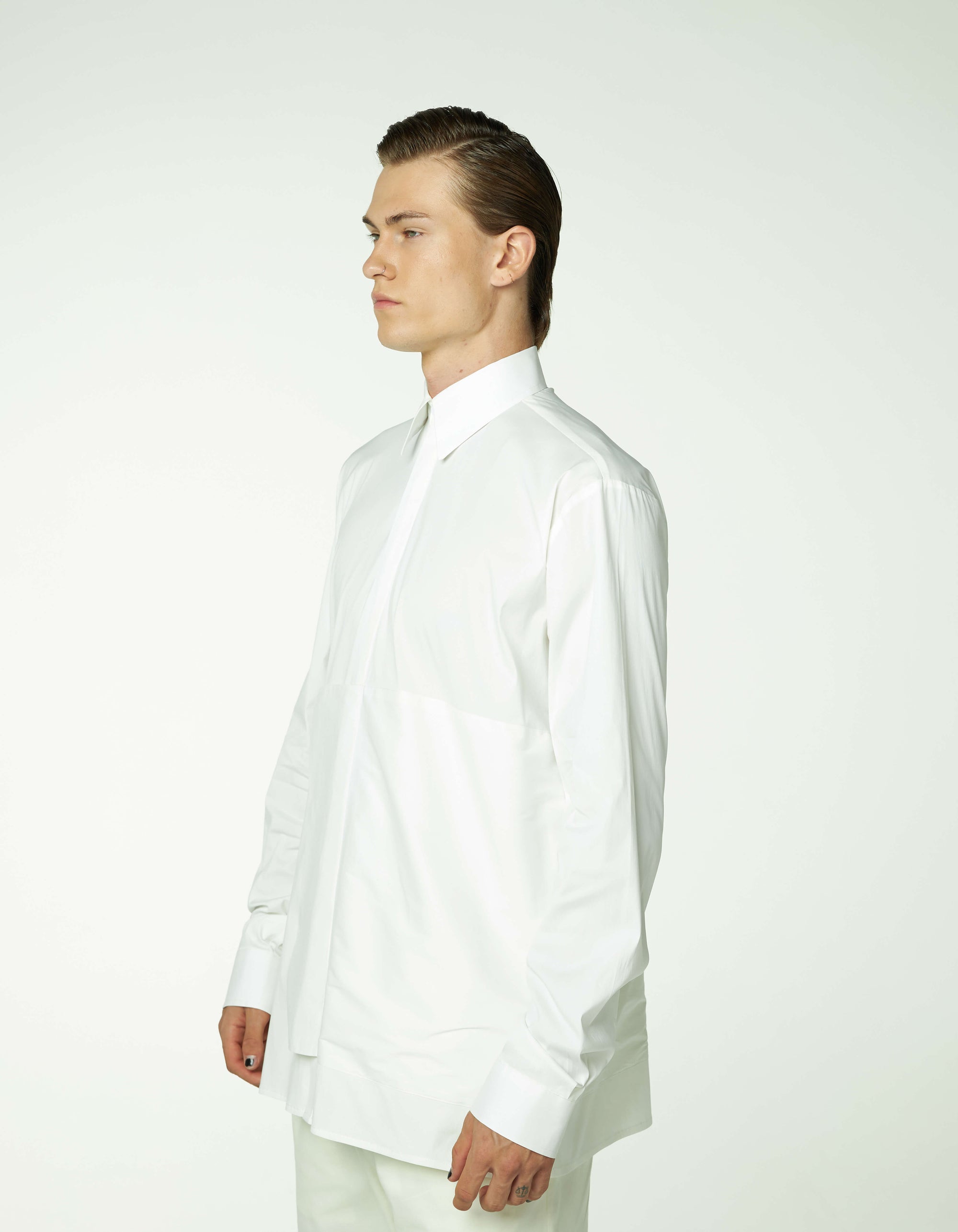 CHEMISE À FERMETURE SUPERPOSÉE