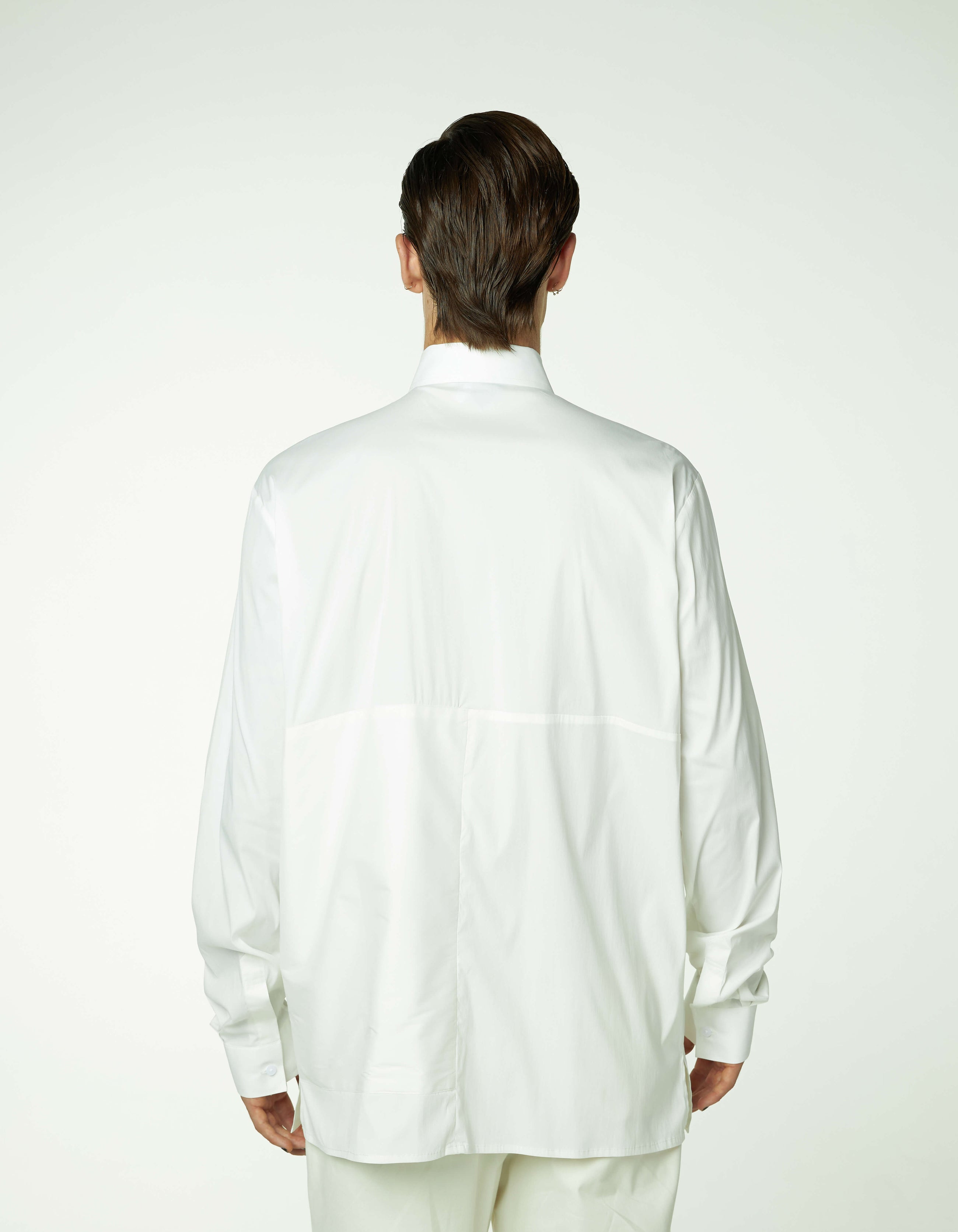 CHEMISE À FERMETURE SUPERPOSÉE