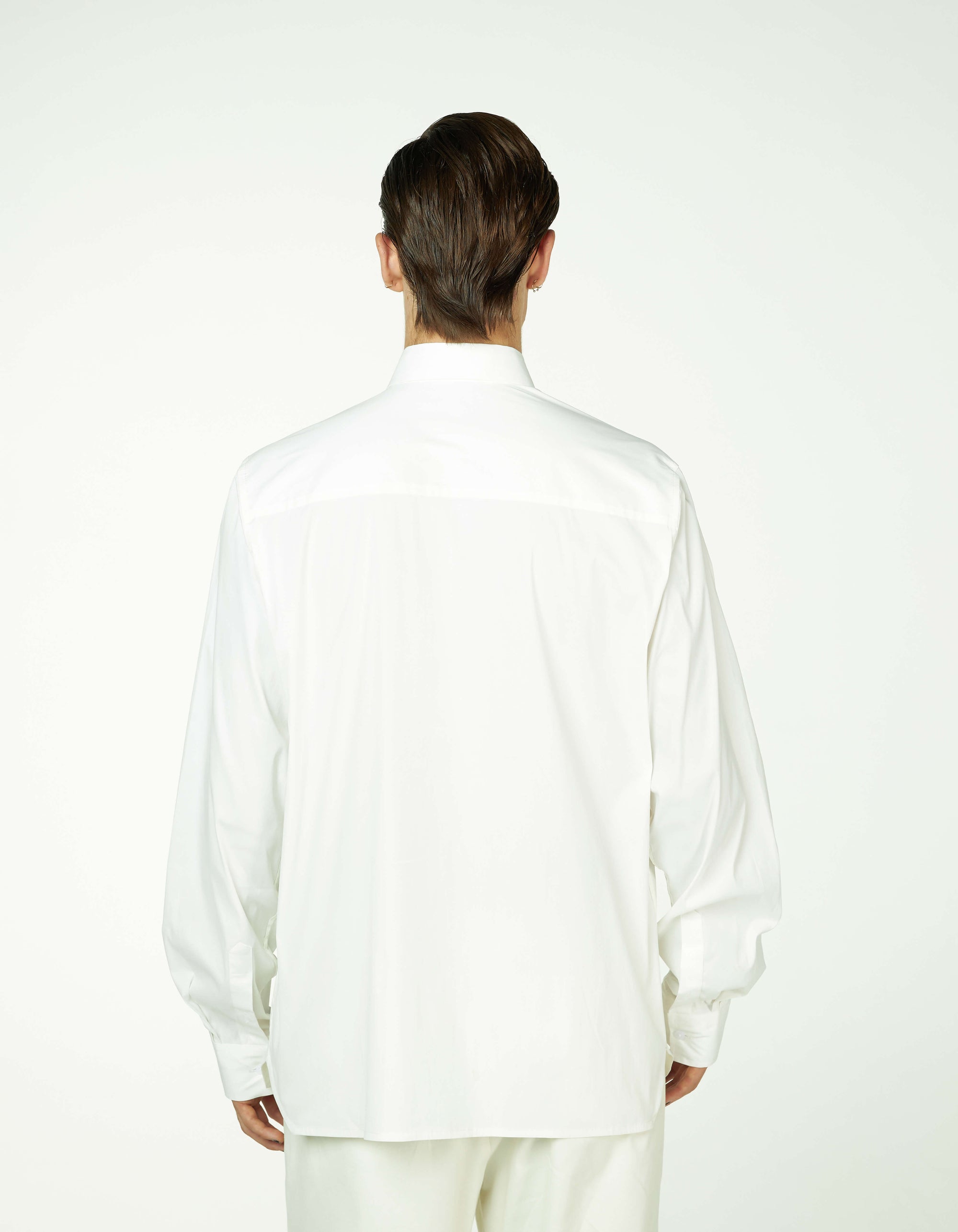 CHEMISE À FERMETURE TRIANGULAIRE