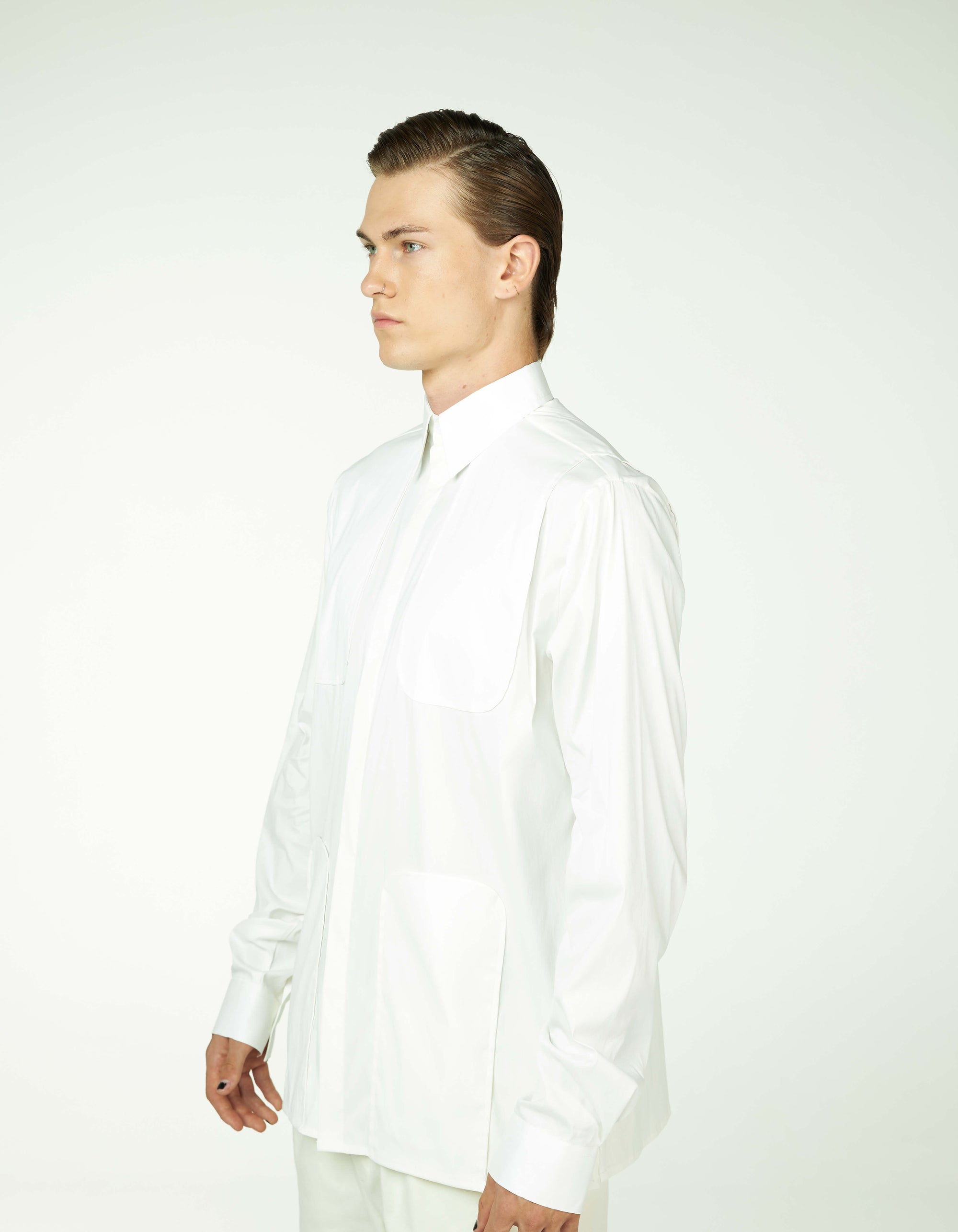 CHEMISE À PANNEAU EN U