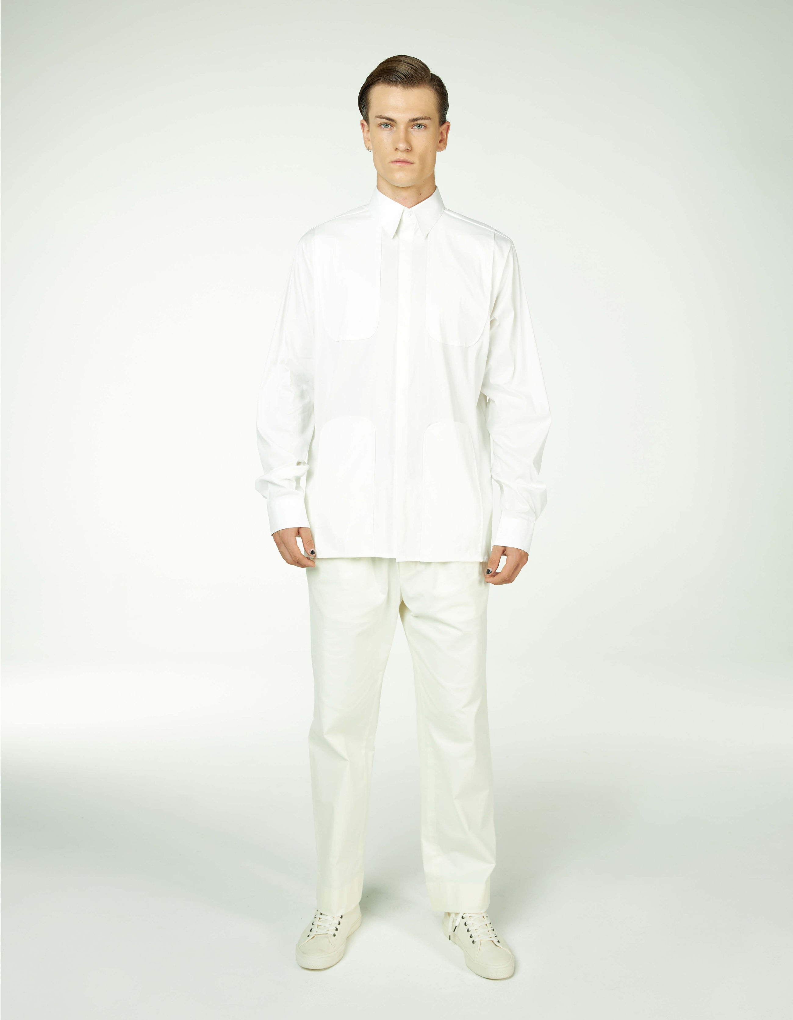 CHEMISE À PANNEAU EN U
