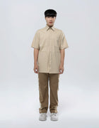 CAMICIA A MANICHE CORTE CON PANNELLO A U