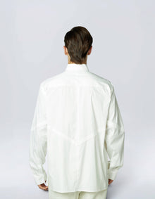 CHEMISE À POINTES EN V