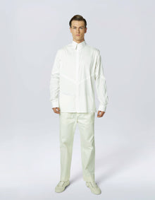 CHEMISE À POINTES EN V