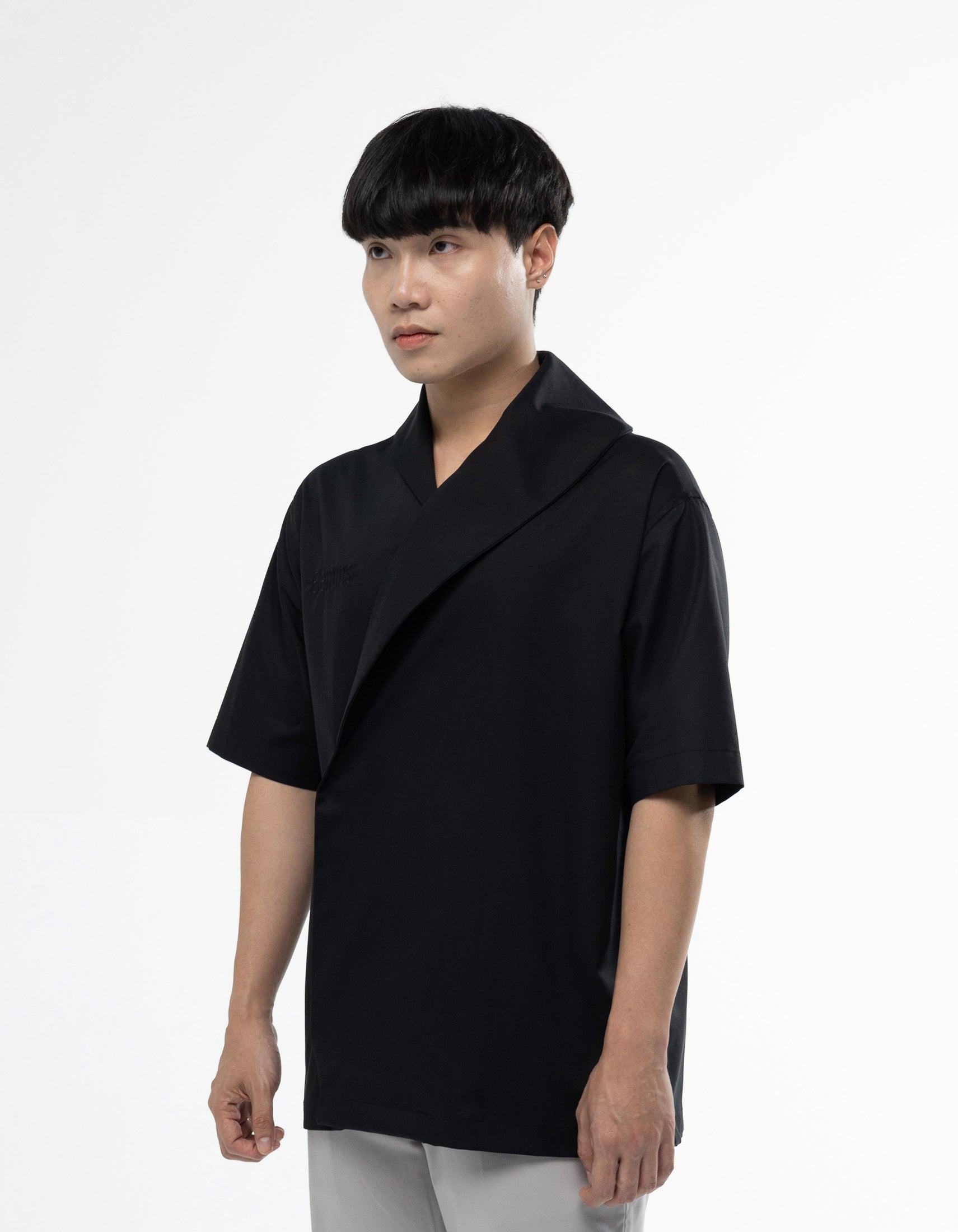 WRAP COLLAR SHORT SLEEVE SHIRT